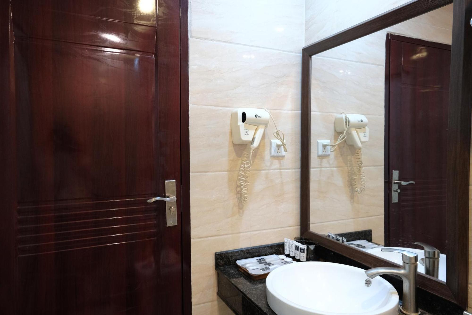 Huahang Hotel - Guangzhou Baiyun International Airport - Free Airport Shuttle Bus Luaran gambar